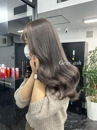 ロング カラー シールエクステ特化 ハイトーン、NANAのヘアスタイル