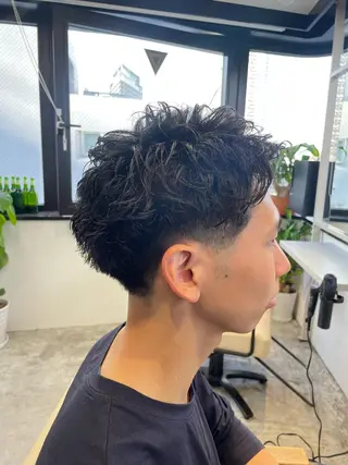 ショート 川副/シャドウ/ 波巻き/メンズパーマのヘアスタイル