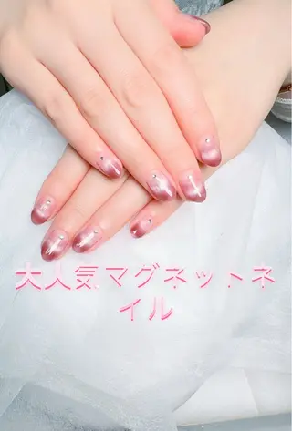 ネイル pink ladyサロン所属・べ にのネイルデザイン