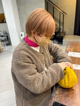 ショート saki / ボブ /ベージュ系カラーのヘアスタイル