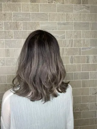 セミロング 柳井 瑠菜のヘアスタイル