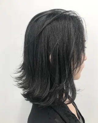 ミディアム カラー siesta by amble luxeのヘアスタイル