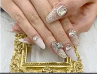 ネイル ネイルサロンエクラ 🫧Shizukaのネイルデザイン