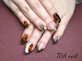 ミディアム ネイル T&A nailのネイルデザイン