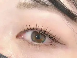 パーマ Fiara 研修所💐のマツエク・マツパデザイン