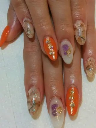 ネイル エステとネイル ローズコンフォートのネイルデザイン