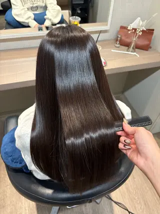 ロング Hirona 縮毛矯正/髪質改善のヘアスタイル