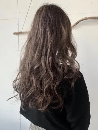 ロング カラー RINKA 琳茄のヘアスタイル