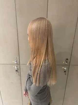 ロング カラー ️🩵RINKA/ ハイトーンカラー🩵のヘアスタイル