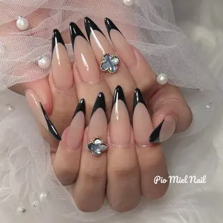 セミロング momo 長さだしのネイルデザイン