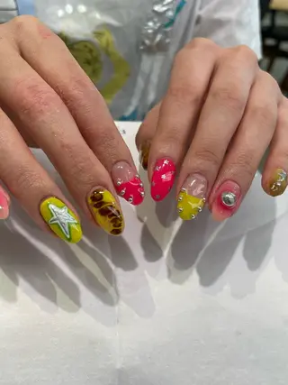 ネイル 🎀ボブ＋ハイトーン シュカ👶🏻のヘアスタイル