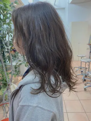 セミロング カラー特化 横川　翔希のヘアスタイル