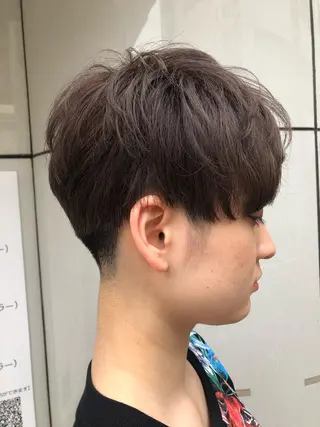 ショート カラー 千葉 洋平のヘアスタイル