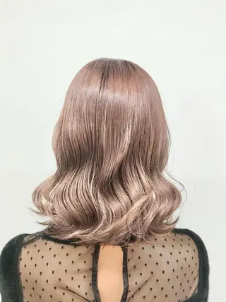 ミディアム カラー 🩵ハイトーン 美咲🩵のヘアスタイル