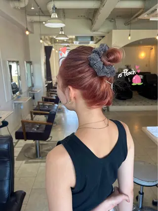 ミディアム Maho/海外 レイヤー/ハイトーンのヘアスタイル