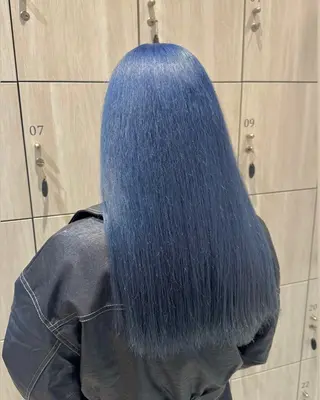 カラー 伊藤 深月のヘアスタイル