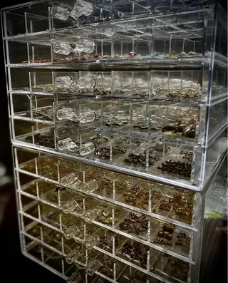 ネイル I-nailロング /ワンホン/キラキラのネイルデザイン