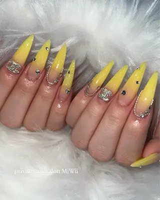 ネイル 𝐧𝐚𝐢𝐥 𝐌𝐢𝐖𝐢𝐢のネイルデザイン