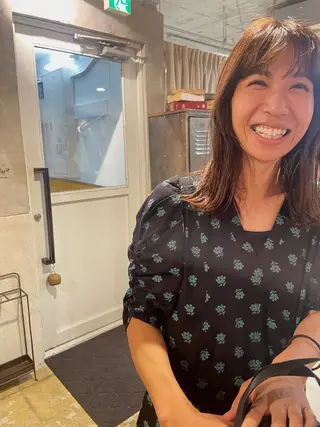 セミロング さの あやねのヘアスタイル