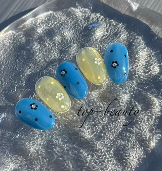 ネイル T + B ❇︎ ayuのネイルデザイン