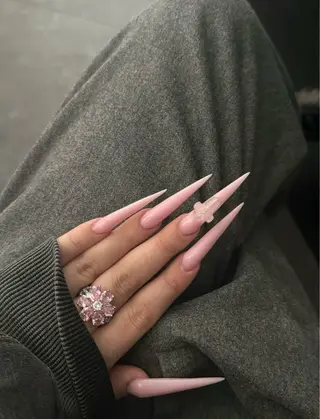 ネイル Diamond  Salon所属・Hain Hainのネイルデザイン