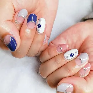 ネイル 柴崎 美幸のネイルデザイン