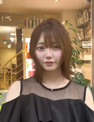 ミディアム レイヤー/顔周り/ 韓国ヘア🤍フウカのヘアスタイル