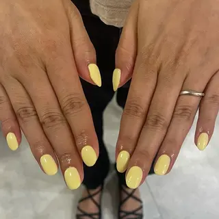 ネイル 𝑟𝑖𝑠𝑎 🕯‎🤍のネイルデザイン