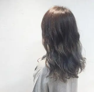 カラー 透明感ハイライト◎ 伊藤夏海のヘアスタイル