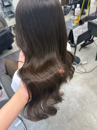 セミロング カラー ハイトーン/髪質改善 🦋岩渕かすが🖤のヘアスタイル