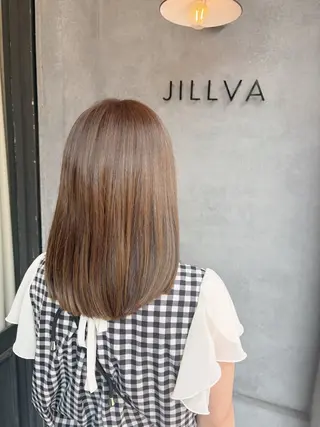 ミディアム NANA .のヘアスタイル