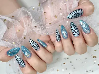 ネイル I-nailロング /ワンホン/キラキラのネイルデザイン