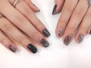 ネイル R'well所属・はばすみれ🎀ﾈｲﾙ 光ﾌｪｲｼｬﾙ ﾍｱのネイルデザイン