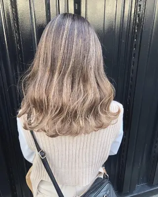 セミロング カラー ヘアアレンジ 透明感/レイヤー 🇰🇷tomonaのヘアスタイル