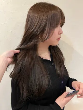 カラー 竹村 黛茄のヘアスタイル