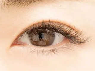 マツエク・マツパ Eyelash Salon Blanc札幌大通店所属・コンドウ サオンのマツエク・マツパデザイン