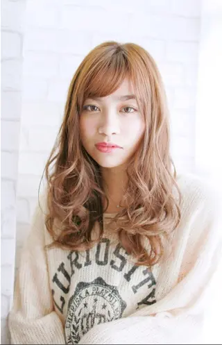 ロング カラー パーマ glow所属・山田 博仁のヘアスタイル