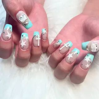 ネイル ゴテゴテ💙ワンホン リオナのネイルデザイン