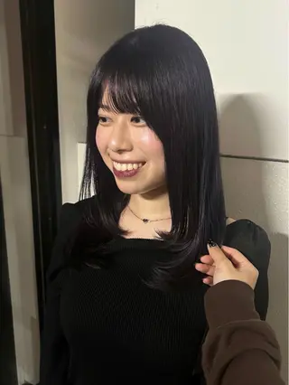 セミロング 大嘉田 麻凜のヘアスタイル