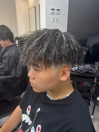 メンズ スパイキーパーマ 柏NO1 藤本葉のヘアスタイル