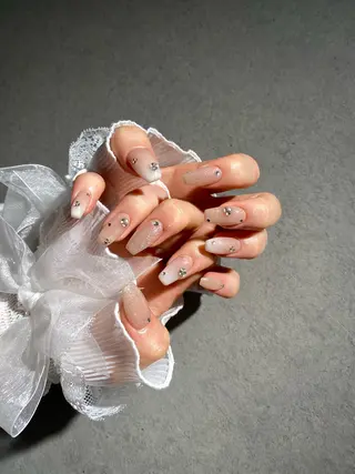 ネイル I-nailロング /ワンホン/キラキラのネイルデザイン