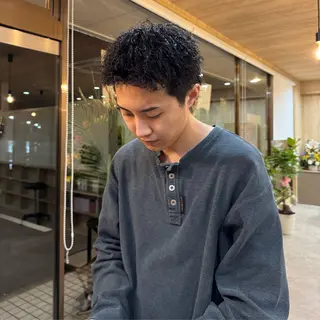 パーマ メンズ kosuke 表参道のヘアスタイル