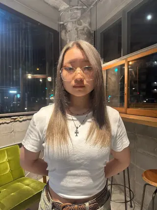 カラー L/MA所属・MIKU /カラー/ハイトーンのヘアスタイル