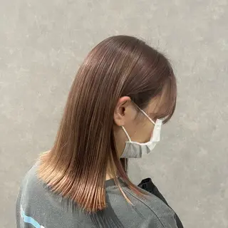 ミディアム 【レイヤー/透明感/ ハイトーン】Rionのヘアスタイル