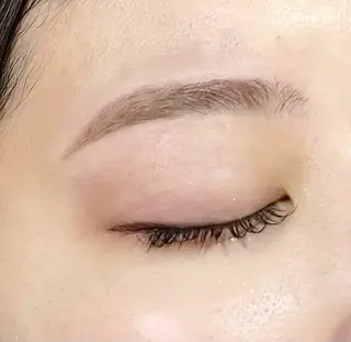 アイブロウ 瑞慶山 あんりのマツエク・マツパデザイン