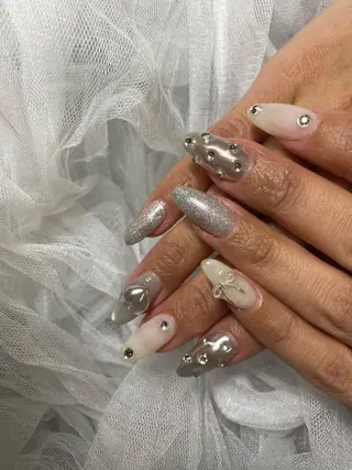 ネイル Ｌｉｔ所属・Ｌｉｔ .のネイルデザイン