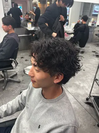 パーマ メンズ メンズ特化✨️ 韓国風パーマ🔥一八のヘアスタイル