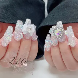 ロング ネイル nailsalon 220momokaのネイルデザイン