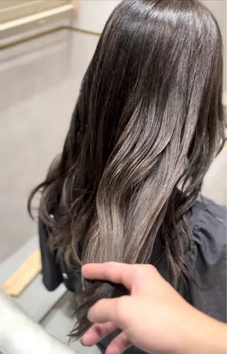 ロング カラー Blue高槻所属・ハイライト 透明感カラー松本のヘアスタイル