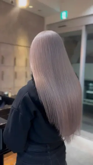 ロング カラー Lani5710所属・🎀ハイトーン・艶 カラー HANA🎀のヘアスタイル